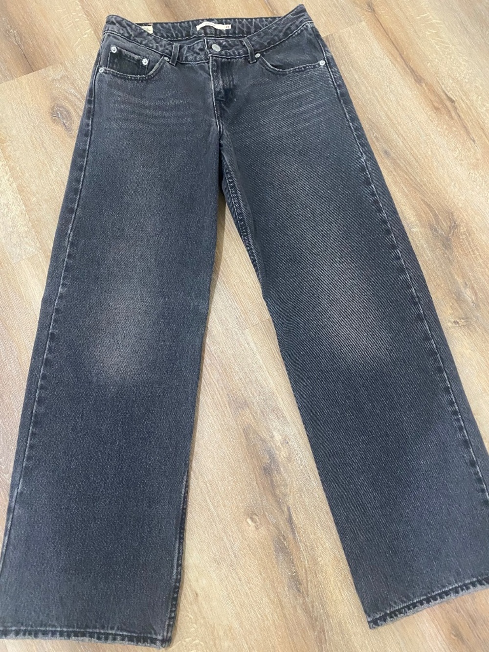 Levis Premium Low Loose Jeans-Black Size 26